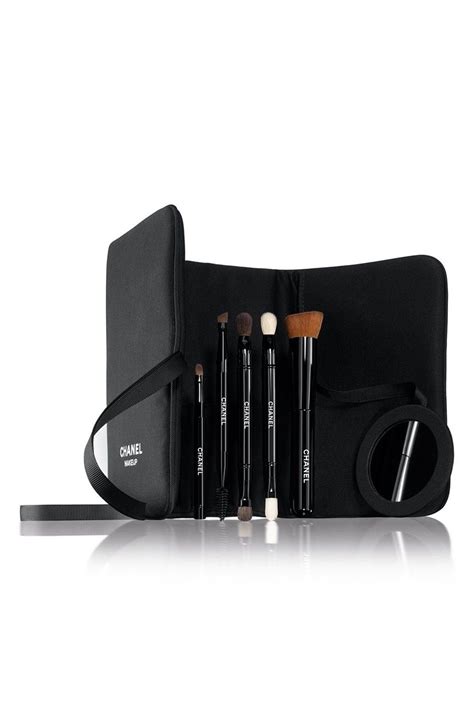 chanel brush roll